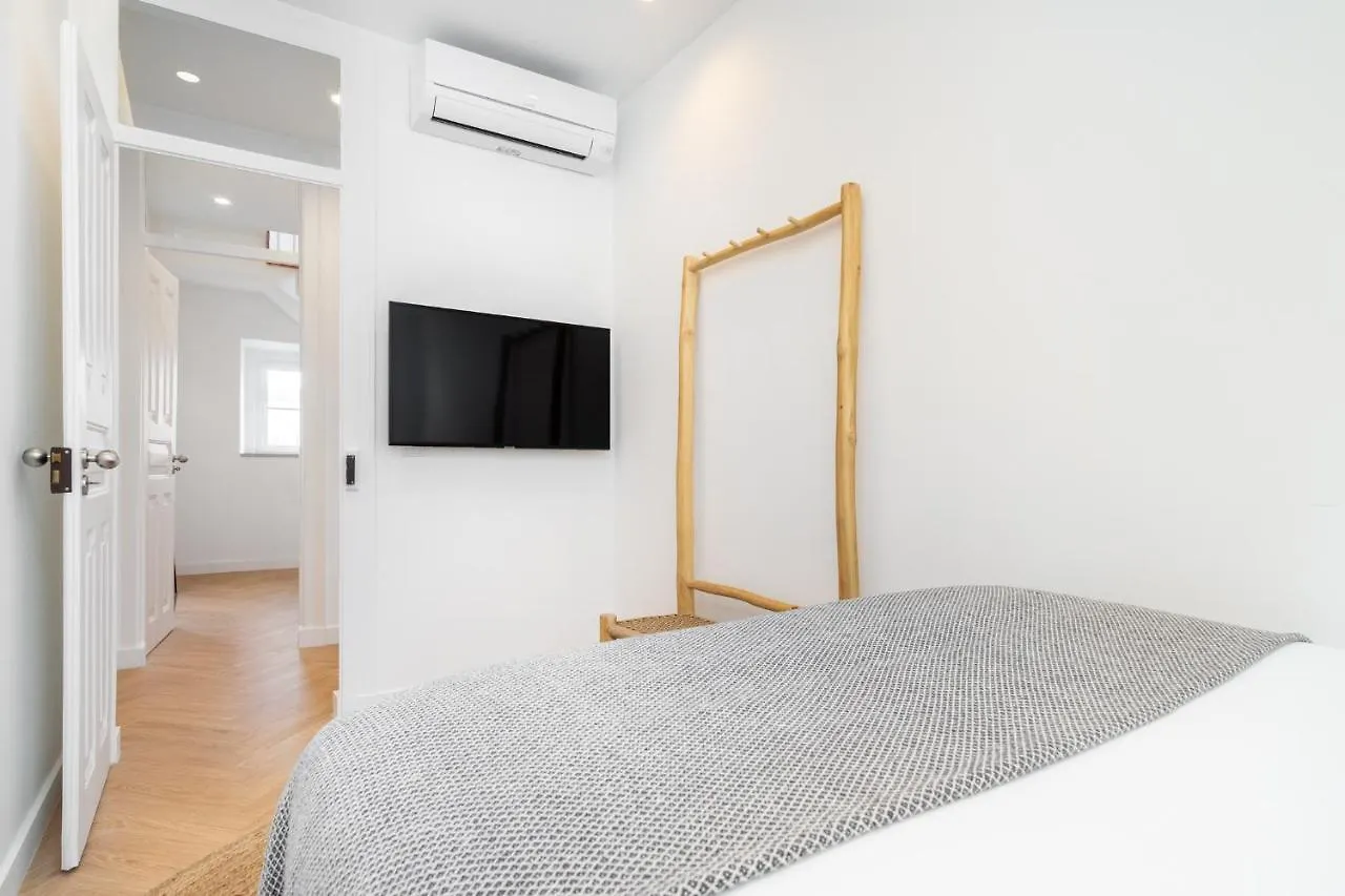 דירה ליסבון Whome | Luxury Duplex Prime Location Great For Families