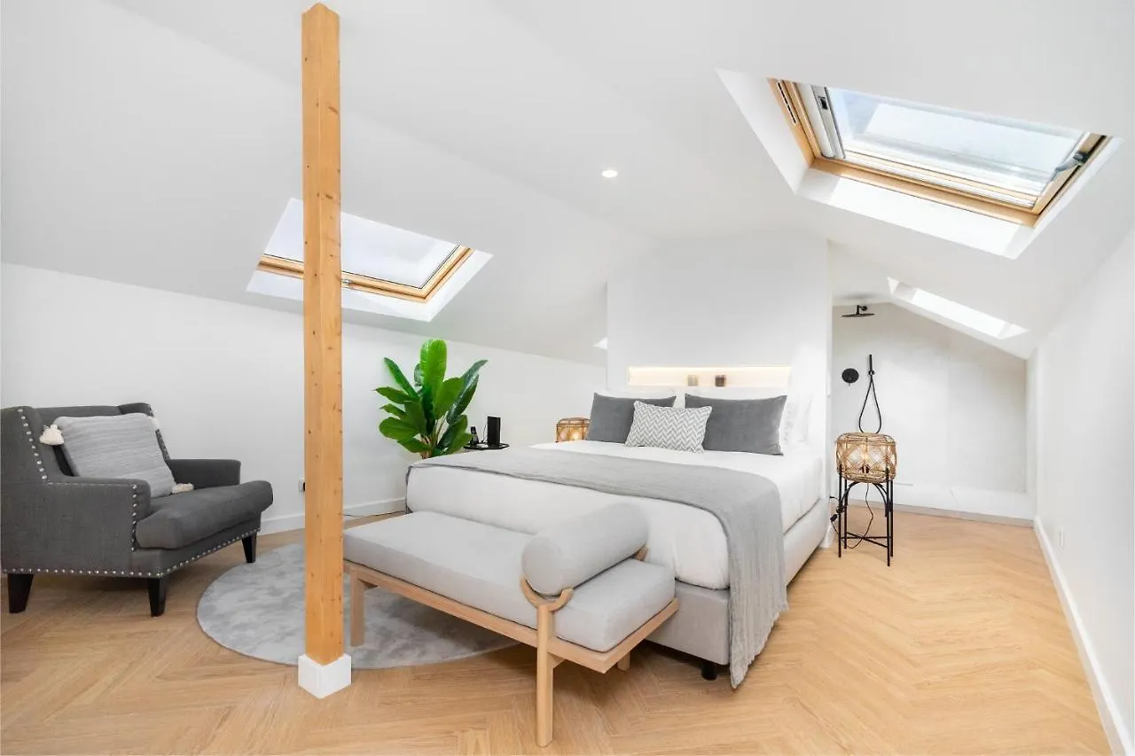 Whome | Luxury Duplex Prime Location Great For Families Lisbon 0*,  Portugal